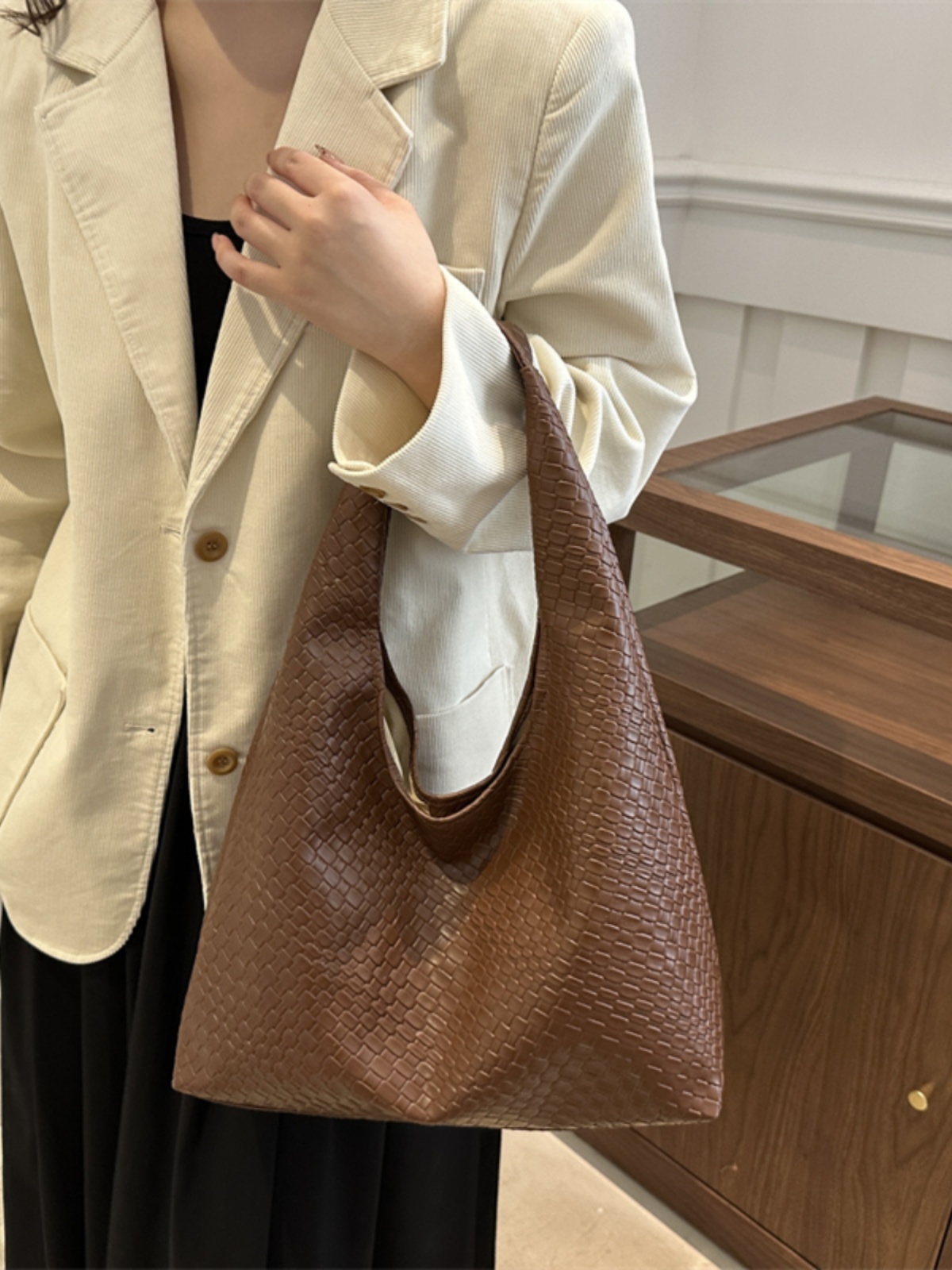 Модная плетёная сумка-тоут для – обзор и цена Women'S Young Bags